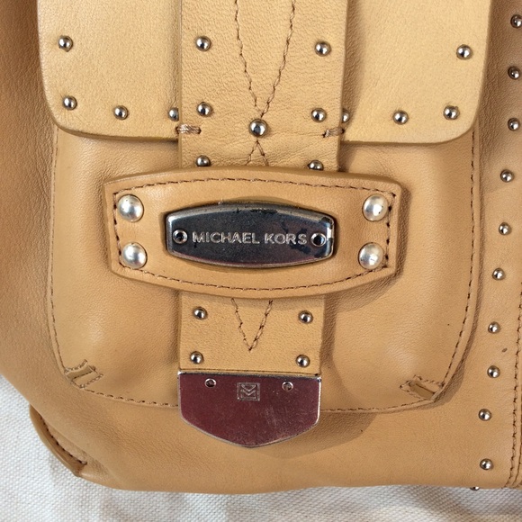 ❌SOLD ❌ Michael Kors Tan Studded Shoulder Bag - Picture 6 of 8